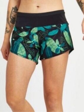 Oiselle Sz 10 Green Leaf Roga Run Shorts Hike Travel All Over Print Granola